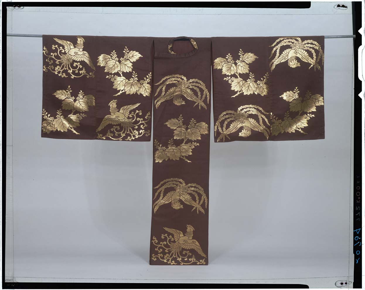 C0020984 紫地桐鳳凰模様狩衣 - 東京国立博物館 画像検索