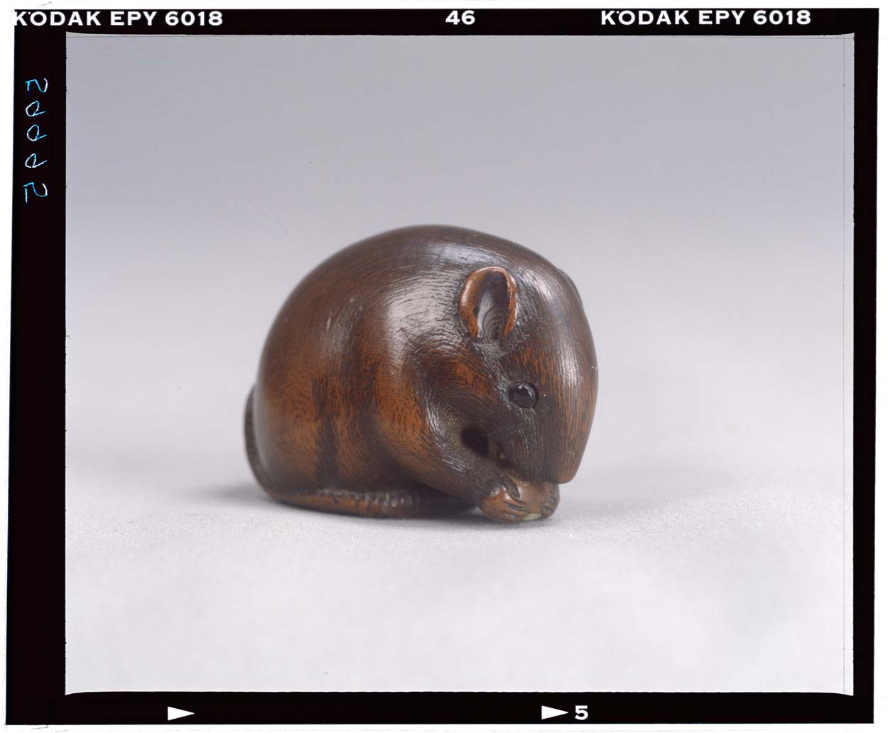 C0059995 鼠木彫根付 - 東京国立博物館 画像検索
