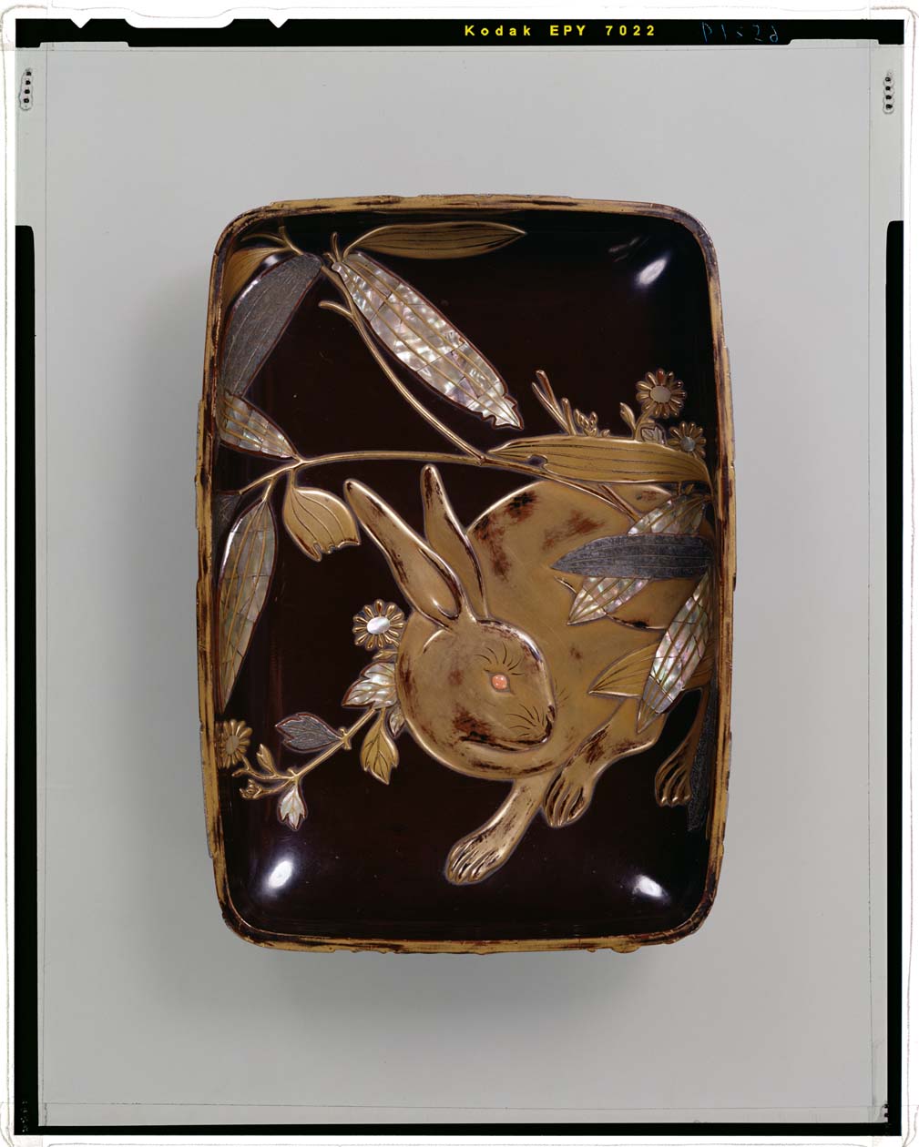 C0065214 豆兎蒔絵螺鈿硯箱 - 東京国立博物館 画像検索