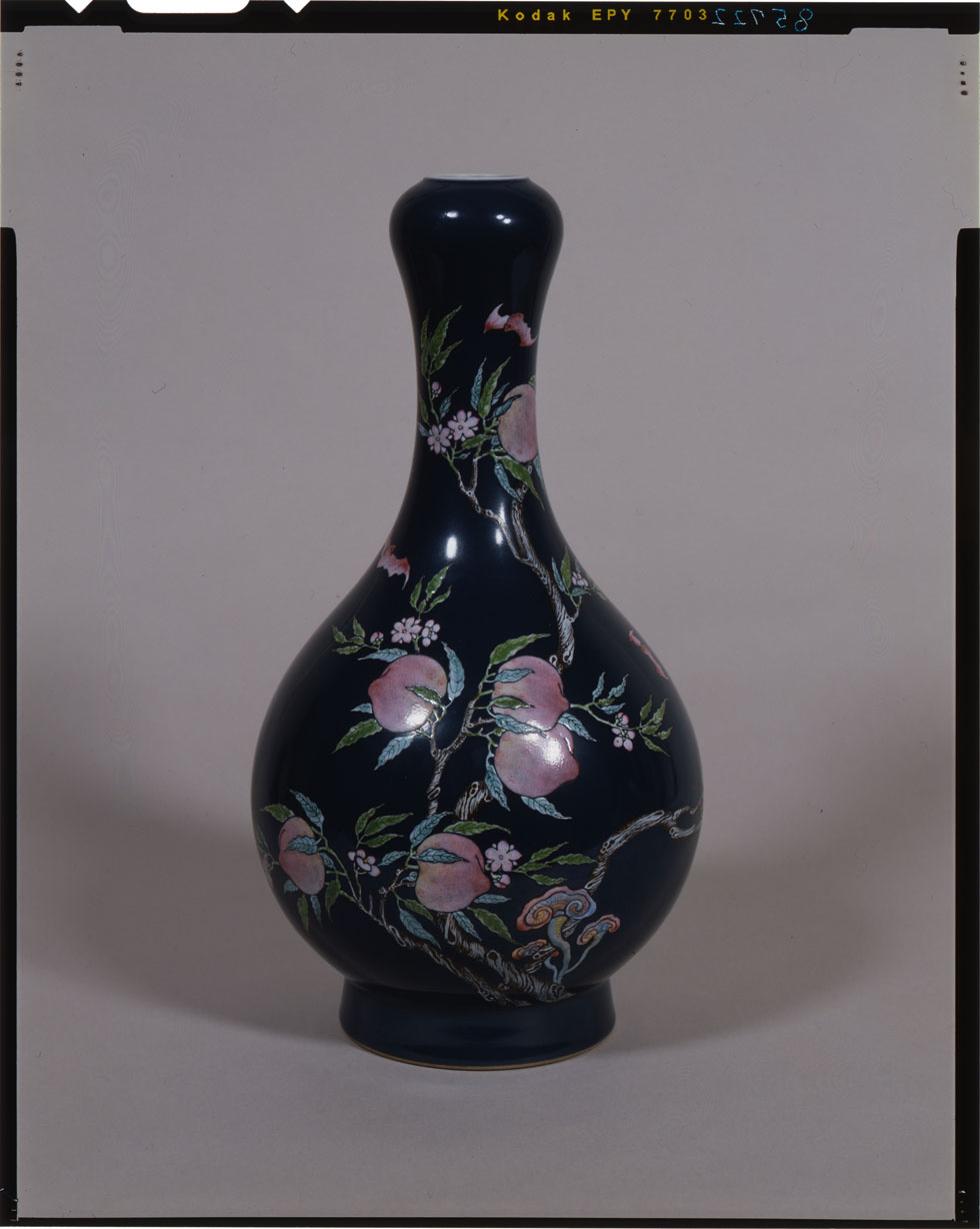 C0085722 藍釉粉彩桃樹文瓶 - 東京国立博物館 画像検索
