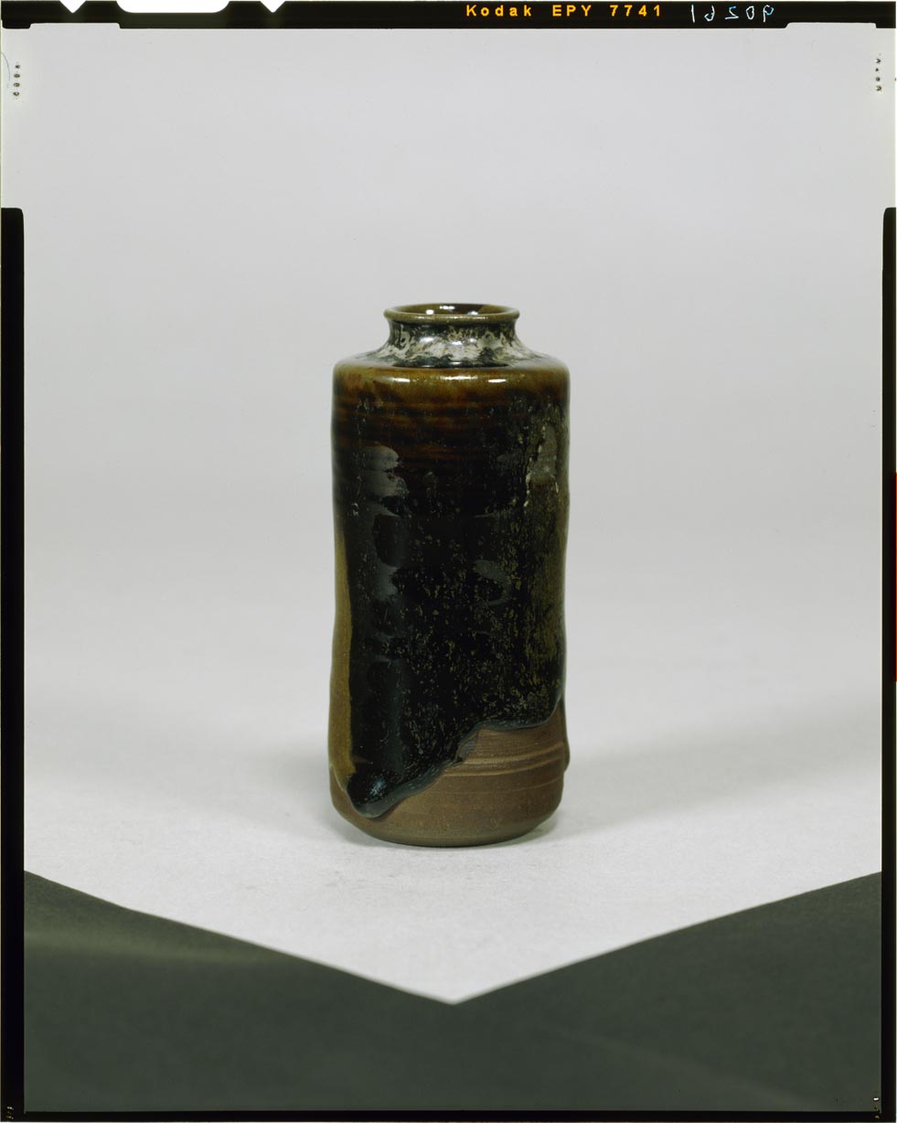 C0090261 褐釉肩衝茶入 - 東京国立博物館 画像検索