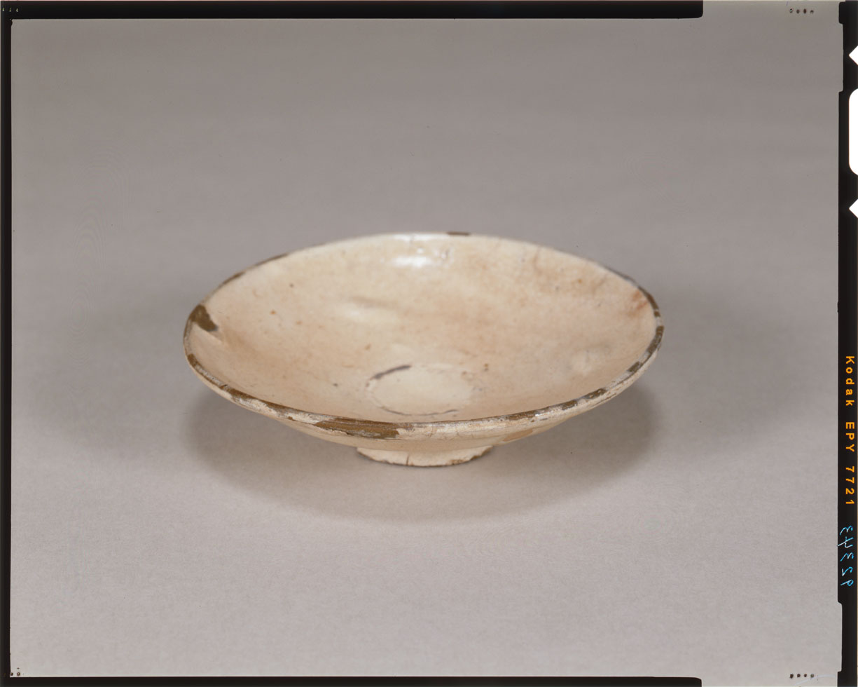 C0092343 粉青粉引皿 - 東京国立博物館 画像検索