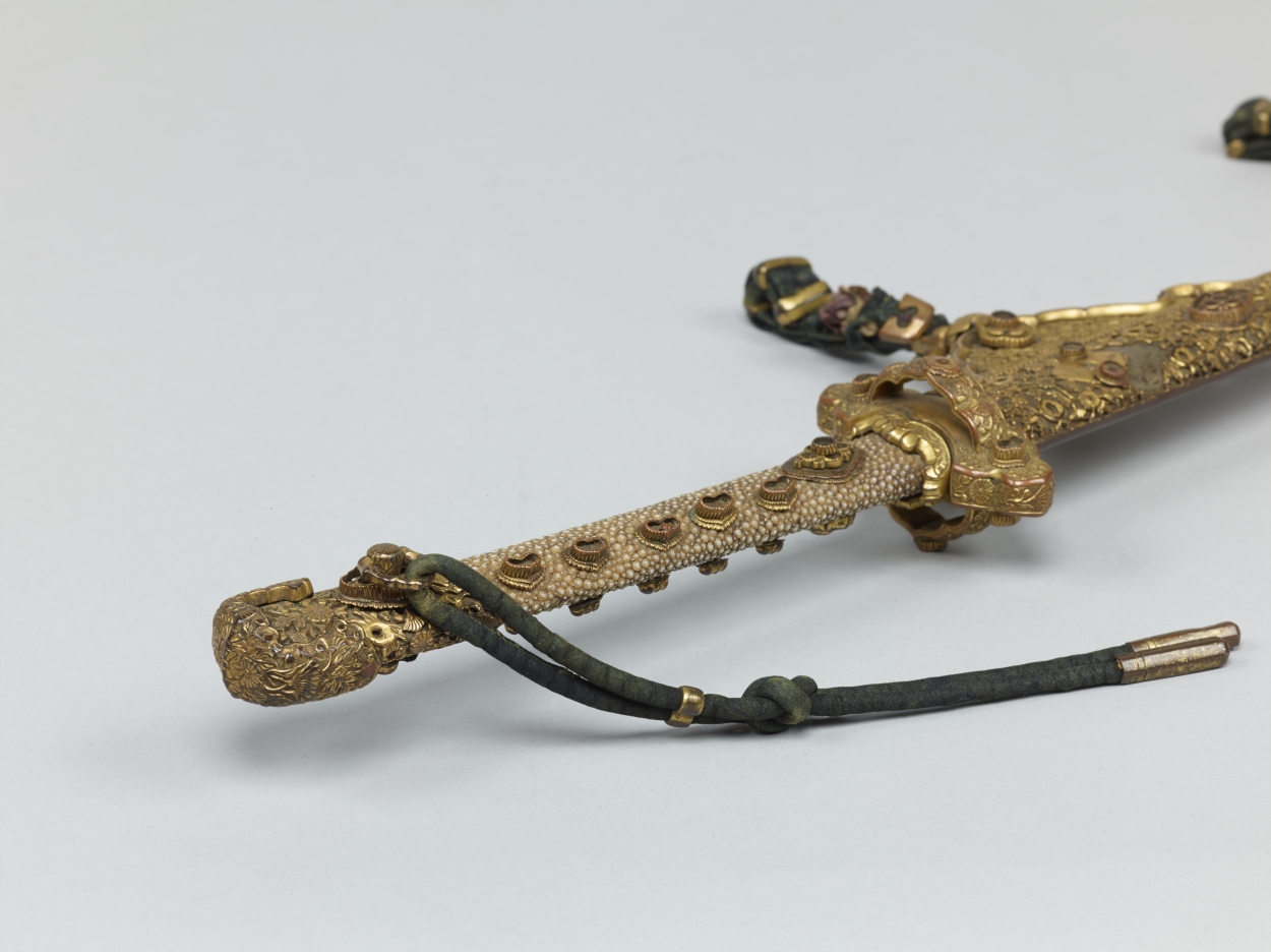 E0043991 梨地螺鈿金装飾剣 - 東京国立博物館 画像検索