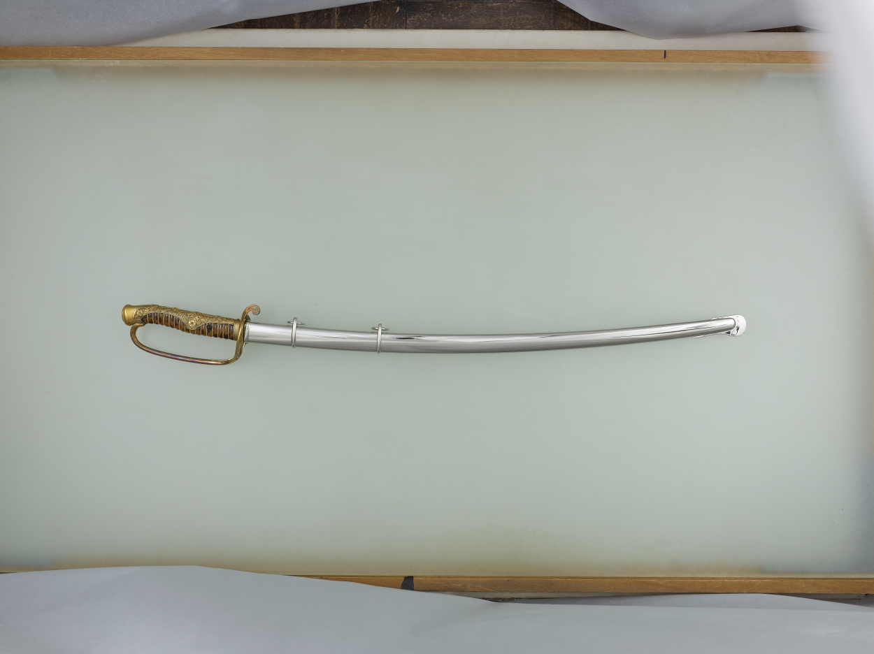 E0092456 陸軍軍刀 サーベル（太刀 銘 助宗の拵） - 東京国立博物館 